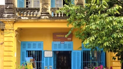 English artist Bridget March opens new gallery in Hoi An