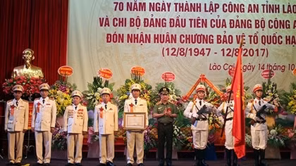 Lao Cai Provincial Police receives the third-class Fatherland Protection Order 