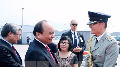 PM Nguyen Xuan Phuc finishes tour of China