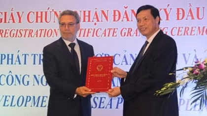 Quang Ninh licenses seaport complex project