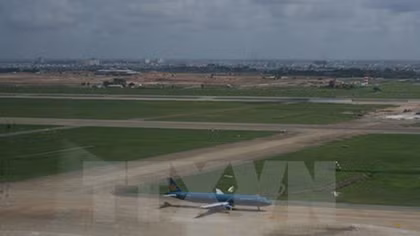 Defence ministry hands 20 ha for Tan Son Nhat airport expansion