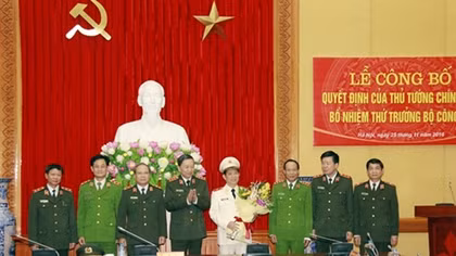 Major General Nguyen Van Son receives appointment decision as Deputy Minister