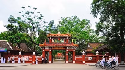 Vietnamese cities receive ASEAN Clean Tourist Awards