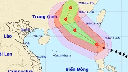 Typhoon Haima enters East Sea