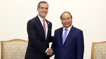 PM seeks stronger trade, investment ties with Los Angeles