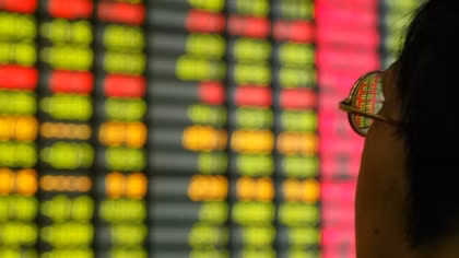Stocks start week steady after strong quarter, U.S. policies in focus