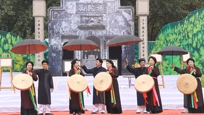  Quan Ho folk singing preserved and fostered in Bac Giang 