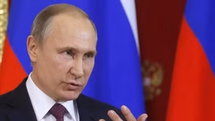 Vladimir Putin says can prove Trump did not pass Russia secrets