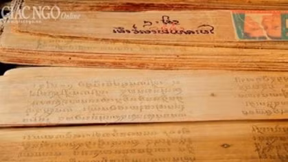 Khmer writing on “buong” leaf gets national intangible heritage status