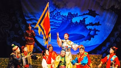 A project to preserve two Vietnamese art traditions