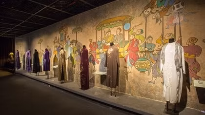 Vietnamese traditional dress throughout history exhibited 