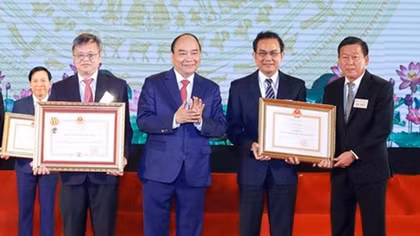 Role models in building new-styled rural areas honoured