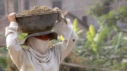 ILO launches global media competition on labour migration