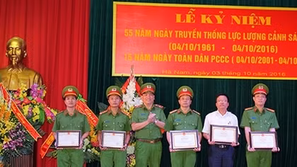 HA NAM celebrates traditional day of fire prevention and fighting police