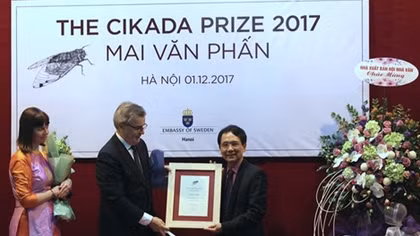 Vietnamese Poet won the Swedish Cikada Prize 