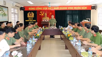 Minister To Lam asks the Quan Thanh Ward Police to focus on maintaining social security and order