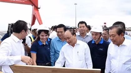 PM attends investment promotion conference in Long An