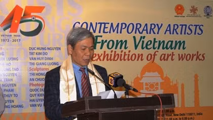 Vietnamese contemporary photos exhibited in India