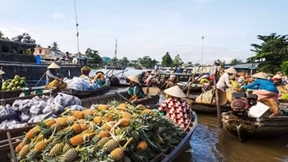 “Rivers of Vietnam” photo exhibition comes to Hanoi