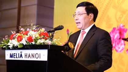 Deputy PM Pham Binh Minh hosts diplomatic corps 