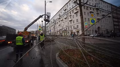 'Bad Weather' - Storm Leaves 73,000 Without Electricity in Central Russia