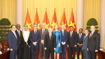 Party, State leader welcomes newly-accredited foreign ambassadors