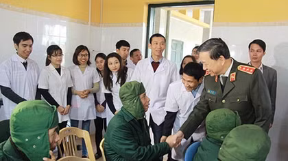 Minister To Lam pays Tet visit to Ha Nam Provincial Party organization 