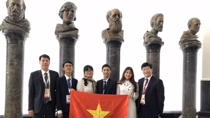 Vietnamese students win three gold medals at 29th Int’l Biology Olympiad 