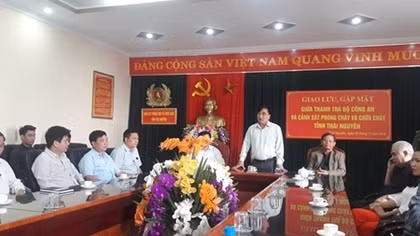 Inspectorate works with Thai Nguyen firefighters