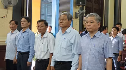 Former Deputy Governor of State Bank goes on trial