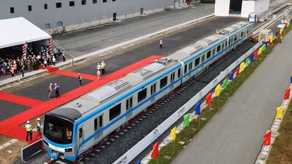 HCMC’s first three-car metro train to trial run in 2021