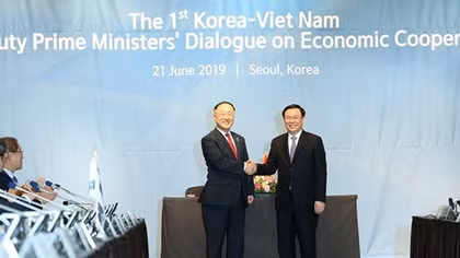 Vietnam, RoK hold first deputy PM economic dialogue