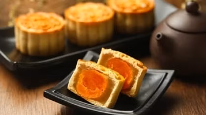 Top tips to choose right mooncakes from expert