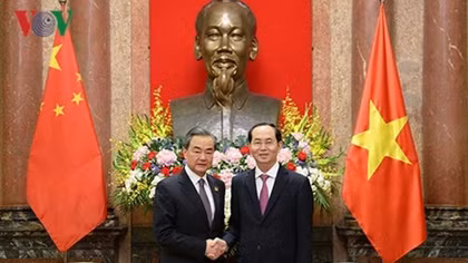 Vietnam, China asked to deal well with issues at sea
