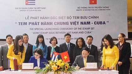 Joint stamp issue celebrates 60th anniversary of Vietnam-Cuba diplomatic ties