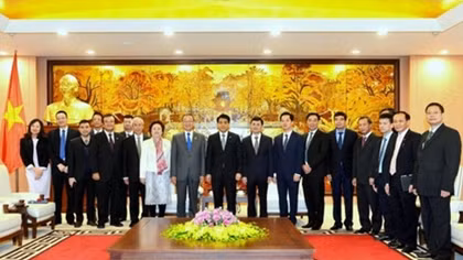 Hanoi starts building smart city