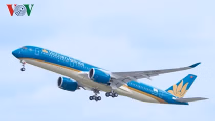 Vietnam Airlines receives 4-star official airline ratings honors