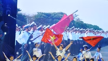 “Red flower” art programme held 