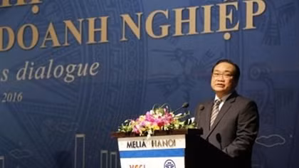 Hanoi vows to take lead in improving business climate