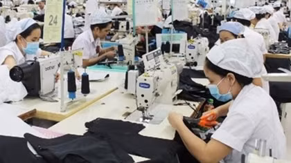 Vietnam spends 11.4 billion USD on garment material imports in H1