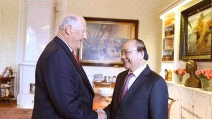 PM Nguyen Xuan Phuc meets with Norwegian King