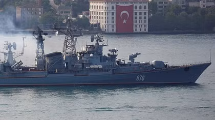 Ukraine to Ask Turkey to Close Bosphorus to Russian Ships Amid Kerch Strait Rift