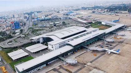 Vietnam Air Force cedes land to choked airports