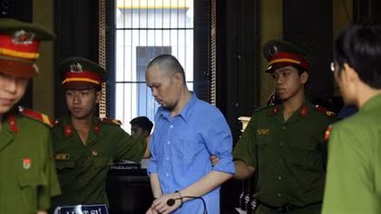 Retain the death penalty to Lee Loke Dah for “illicit drugs transportation”