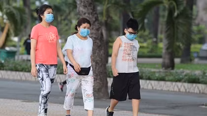 HCM City fines people for not wearing face masks in public from Aug. 5