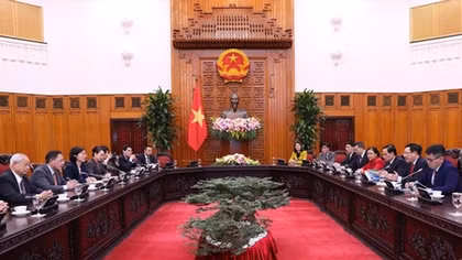 Deputy PM meets delegates to Vietnam-China People’s Forum