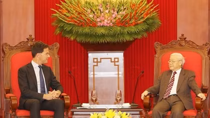 Party, State leader hosts Dutch Prime Minister