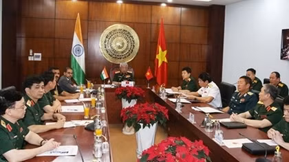 Vietnam, India strengthen defense ties