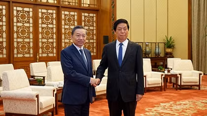Chinese Chairman of People’s Congress receives Minister To Lam