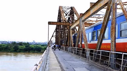 Railways lag behind in Vietnam